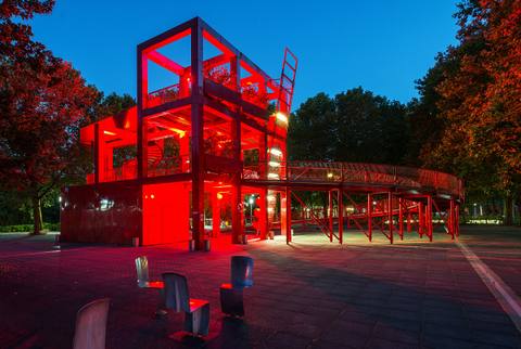 LE PARC ET SES COULISSES